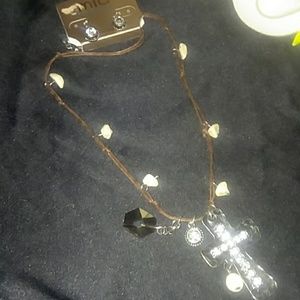 🌞Cross charm rope necklace w/ matching earring🌞